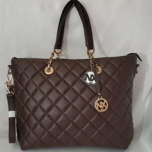 FREE SHIPPING 💕 QUILTED TOTE BAG - Picture 1 of 6